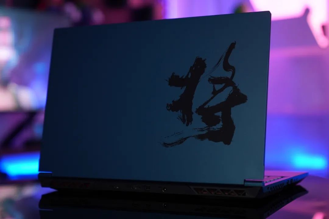 七彩虹将X15 AT深度评测:i9-12900H+ RTX3060焕芯升级