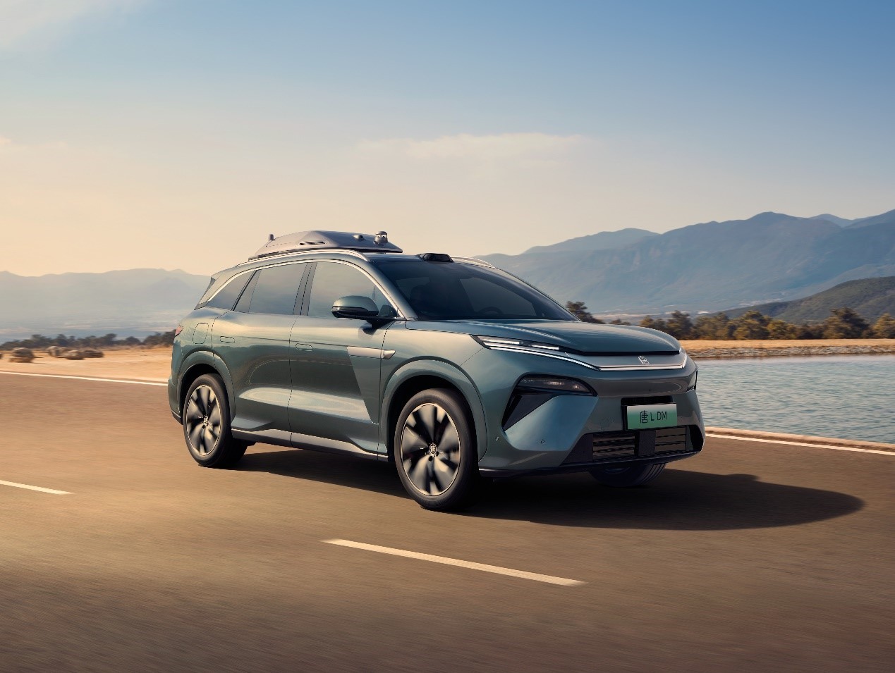 科技满配颜值翻倍!比亚迪汉 L 唐 L 震撼发布,起解锁全维旗舰新体验