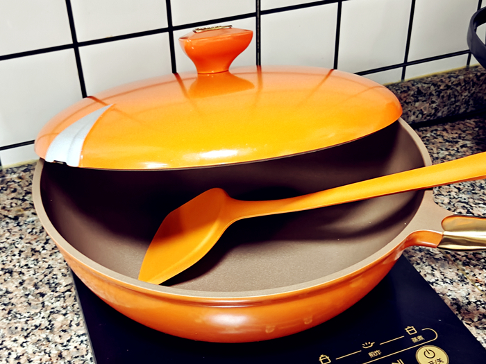 从一口锅开始的安心厨房:帝伯朗零氟氧吧锅真实体验